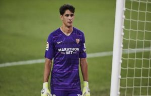 النجم المغربي إبن تاونات ياسين بونو أفضل حارس مرمى في الدوري الإسباني