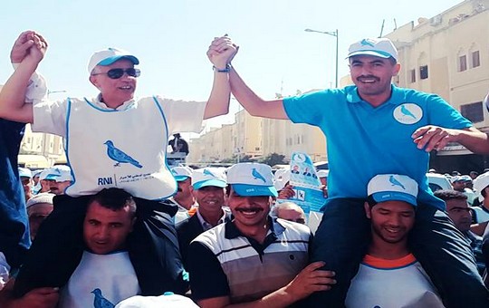 النائب الشاب كمال العمري مع محمد عبو خلال الحملة الإنتخابية بتاونات