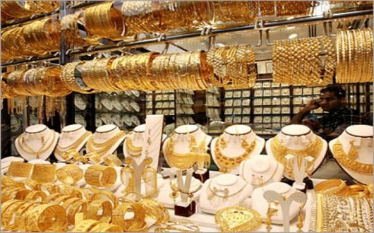 بائع مجوهرات -أرشيف