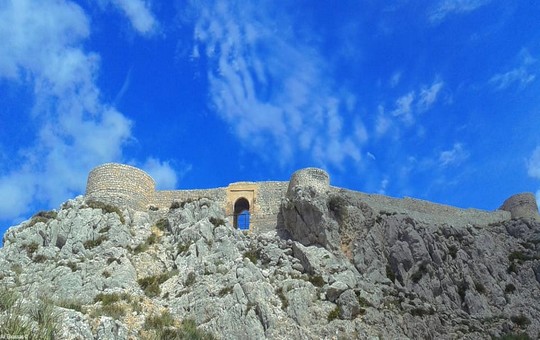 جانب من قلعة أمركو