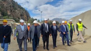 عامل تاونات يتفقد ورش مشروع بناء سد سيدي عبو بجماعة عين معطوف بدائرة تيسة