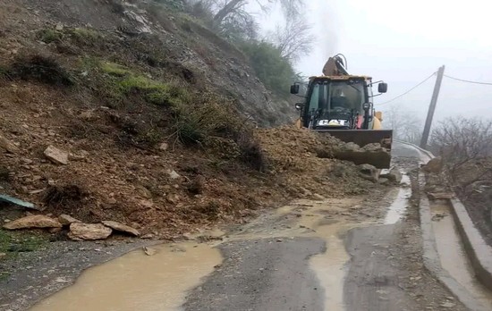 فتح مسالك طرقية دواوير تابعة لجماعة فناسة باب الحيط بتاونات‎