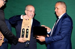 الوزير البواري يحتفي بنخبة مهندسي المستقبل ويكرم إبن تاونات بومهدي المدير السابق لمدرسة الفلاحة بمكناس