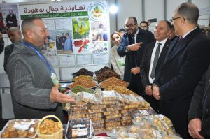 تازة تحتضن معرض للمنتوجات الفلاحية وعارض من تاونات يصرح : كانت التظاهرة جد إيجابية لنا‎