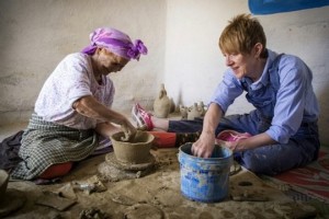حسب وكالة أنباء فرنسية:قرية نائية بنواحي تاونات تتحول إلى قبلة لهواة تعلم فن الفخار من مختلف أنحاء العالم