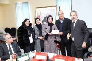 التلميذة دعاء البقال تفوز بأحسن تغطية صحفية لليوم الدراسي الذي نظمه منتدى كفاءات تاونات حول القنب الهندي‎
