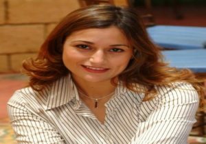 الفنانة المغربية (إبنة تاونات) نجاة الوافي تشكر عائلتها وأصدقائها بالمجال الفني
