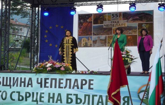 السفيرة المغربية ببلغاريا إبنة تاونات زكية الميداوي تنظم أمسيات ثقافية بمناسبة الاحتفال بالذكرى ال55 لتأسيس مدينة تشبيلار