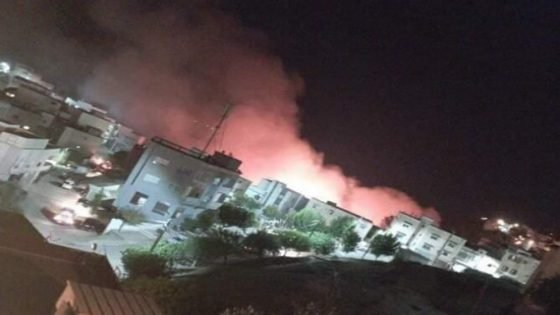 اندلاع حريق مهول بغابة بجانب حي احجردريان بتاونات والحرارة تصل إلى 44 درجة