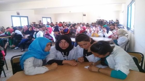 ثانوية ازريزر الإعدادية بإقليم تاونات تنظم مسابقات ثقافية وترفيهية لفائدة تلميذات و تلاميذ المؤسسة على مدار أسبوعين