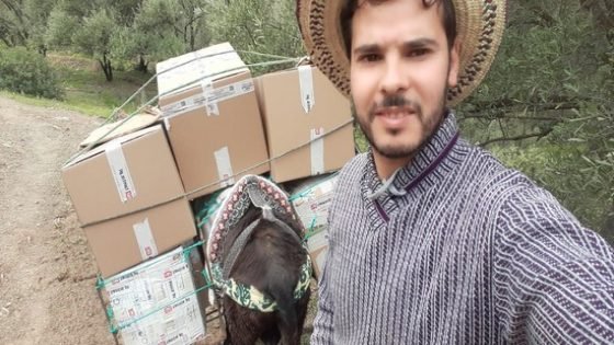 الشاب محمد الزاهر أنشأ تعاونية عائلية للتين بضواحي تاونات وأحدث صفحة فيسبوكية لترويج المنتوج