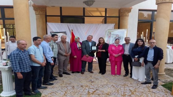 جمعية الأعمال الإجتماعية لموظفي جماعة تاونات تكرم موظفين المحالين على التقاعد