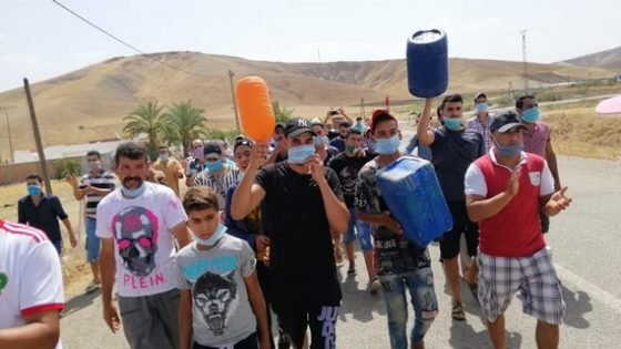 الماء يخرج ساكنة دواوير في جماعة كلاز في مسيرة احتجاجية مشيا على الأقدام بنواحي غفساي بتاونات