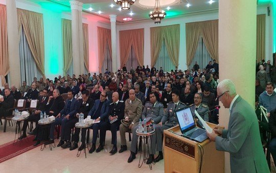 تاونات تحتفي بفوز مريم أمجون بطلة مسابقة تحدي القراءة المنظمة من طرف دولة الإمارات العربية