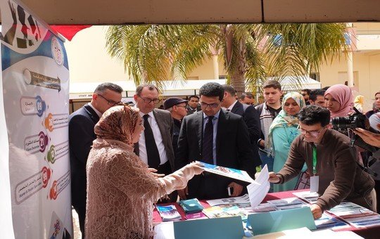 تنظيم الملتقى السنوي الثامن للإعلام والتوجيه المدرسي والجامعي بتاونات بمشاركة ما يناهز 21 رواقا لمؤسسات عمومية وشبه عمومية ومعاهد ومدارس