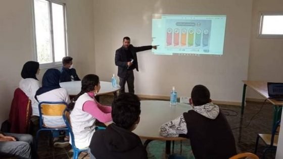 ثانوية الإمام البخاري بالمكانسة بتاونات ينخرط في الحملة الوطنية الرابعة حول الاستعمال الآمن للإنترنت بالمؤسسات التعليمية