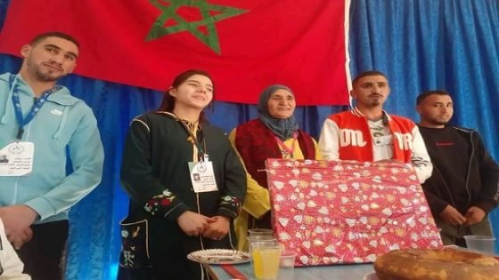 فرع جمعية ملتقى الأجيال بتاونات يكرم أكبر عضوة سنا في مكتبه المسير‎