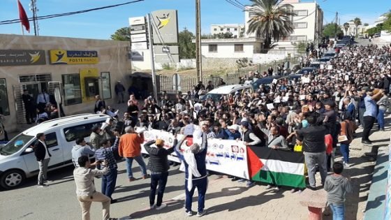 مسيرة لنساء ورجال التعليم تجوب أهم شوارع تاونات منددة بمضامين النظام الأساسي الجديد‎