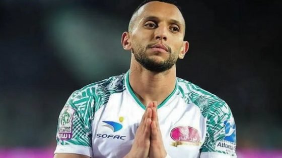 ساكنة أوطابوعبان بتاونات تحتفي بإبنها لاعب الرجاء البيضاوي نوفل الزرهوني وسط أهله ومحبيه