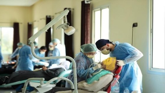 حملة طبية واسعة للكشف عن التسوس وأمراض الفم والأسنان بقرية أبا محمد بتاونات أيام 1-2-3 و4 ماي