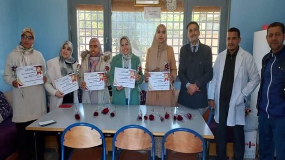 نادي البيئة والصحة ينظم بشراكة مع نادي القراءة بثانوية 2 مارس الإعدادية بتاونات نشاطا تحسيسيا حول اليوم العالمي للمرأة