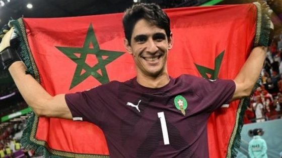 الحارس المغربي (إبن تاونات) ياسين بونو يتنافس على جائزة أفضل حارس في العالم