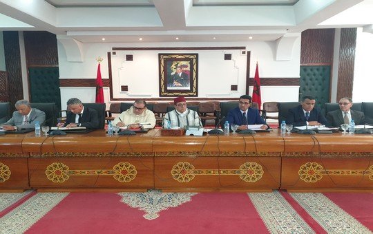 عامل تاونات يدعو رجال السلطة والمصالح المعنية تجندهم لمراقبة المواد والتواجد في الميدان