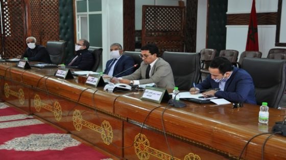 عامل تاونات في لقاء:عدد المستفيدين من برنامج “أوراش” بلغ 1778 مستفيدا على مستوى الإقليم