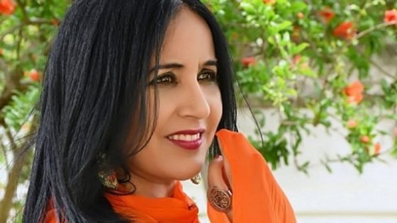 (إبنة تاونات) الشاعرة علية الإدريسي البوزيدي: ولدتني أمي لأظل طفلة قلبها أخضر