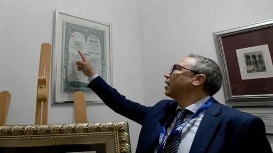هذا ما قاله إبن تاونات مصطفى القيطوني المسؤول عن رواق الخزينة العامة بالمعرض الدولي للكتاب بالرباط