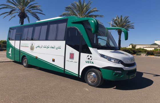 الاتحاد الرياضي لتاونات يتسلم مفاتيح حافلة النقل الرياضي والتي رصد لها غلاف مالي يقدر بحوالي 830.000,00 درهم