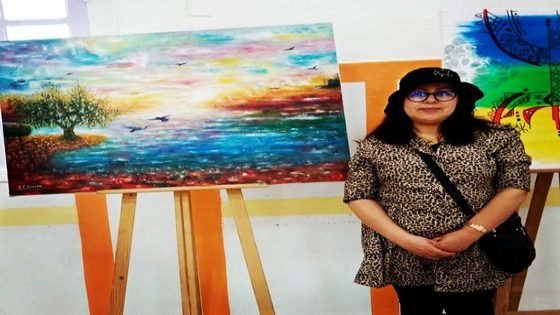 إبنة تاونات الفنانة جميلة بحباح تشارك في الملتقى الوطني التشكيلي بمدينة تاوجطات