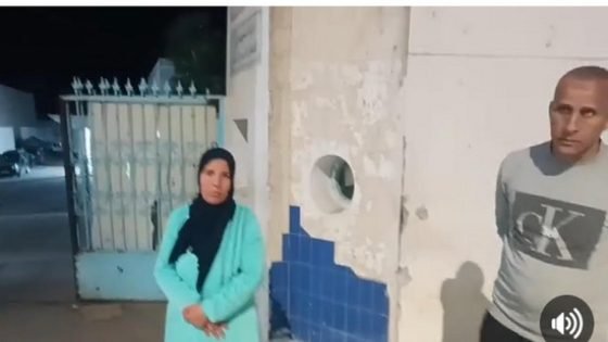 عائلة من عين عائشة تحتج عن التماطل في تقديم المساعدة لإبنتهم أمام المستشفى الإقليمي بتاونات