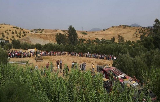 مصرع 5 مسافرين فيما أصيب 37 آخرون من بينهم 4 حالات بليغة على إثر انقلاب حافلة بنواحي تاونات