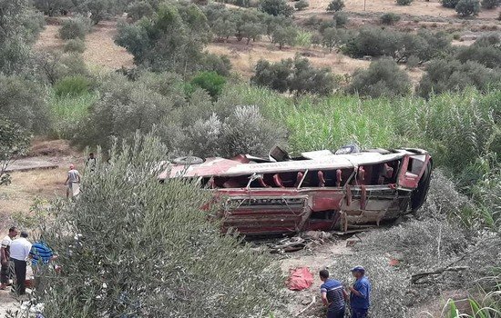 مصرع 5 مسافرين فيما أصيب 37 آخرون من بينهم 4 حالات بليغة على إثر انقلاب حافلة بنواحي تاونات
