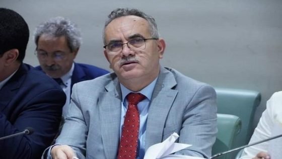 النائب البرلماني محمد الحجيرة يطرح مشكل النواة الجامعية بتاونات والوزير الميداوي يعد خيرا