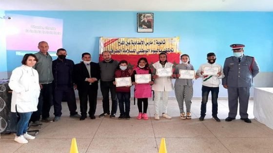 ثانوية 2 مارس الاعدادية بعين لكداح بتيسة بتاونات تنظم ورشة تحسيسية حول السلامة الطرقية بمشاركة الدرك الملكي