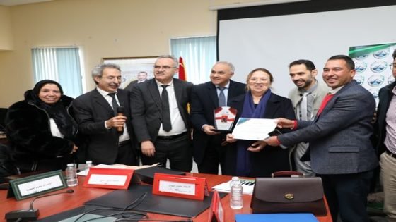 منتدى كفاءات إقليم تاونات يكرم الأستاذة الجامعية فاطمة الحمدان البحير بمسقط رأسها تاونات