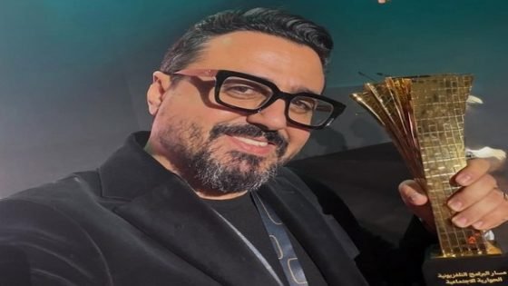 المغربي (إبن تاونات) رشيد علالي يتألق عربيا بالسعودية ويحصد لقب أفضل إعلامي وأفضل برنامج