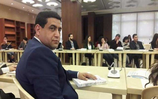 إبن تاونات القاضي السابق الذي تم عزله والمحامي محمد الهيني يلتحق رسميا بحزب الاتحاد الاشتراكي