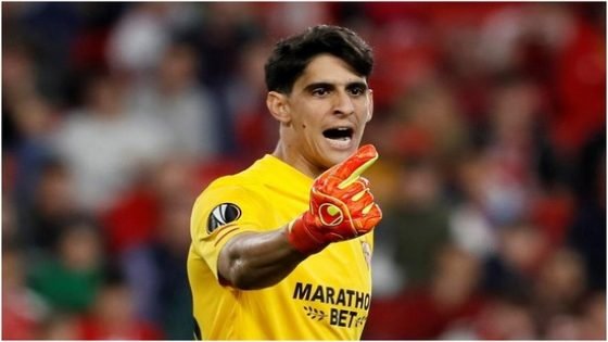 فرانس فوتبول تعلن ترشيح المغربي (إبن تاونات) ياسين بونو لجائزة أفضل حارس في العالم