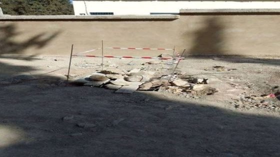 سلطات بني وليد بتاونات تستجيب لدعوة فاعل سياسي بضرورة غلق الحفر المتواجدة قرب المدرسة