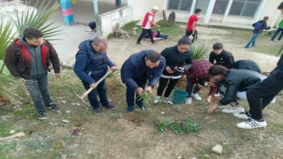 نشاط بيئي بالثانوية الإعدادية لالة مريم بتاونات أبطاله تلاميذ وتلميذات المؤسسة