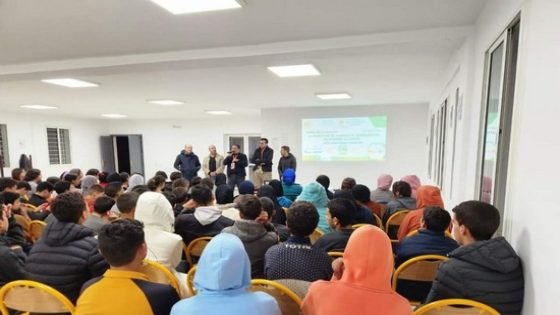 النسخة الأولى لقافلة إبداع تواصل بإشراف مؤسسة التفتح تحط الرحال بثانوية تمزكانة بتاونات‎