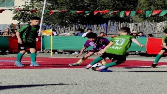 الطفل علي العوينة : موهبة كروية بارزة بفريق عين مديونة لكرة القدم بتاونات