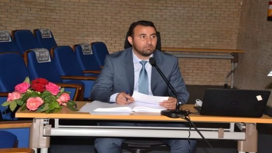 الطالب الباحث فتاح الوردي ينال شهادة الدكتوراه في الآدب الإنجليزي بميزة مشرف جدا مع التوصية بالطبع بكلية الاداب فاس
