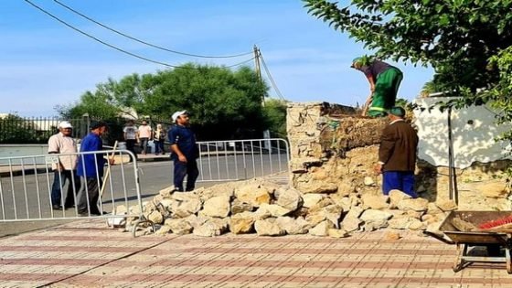 المجلس البلدي بتاونات يباشر المهام المنوطة به ميدانيا ويتدخل لمعالجة نقطة سوداء لطالما ندد بها الفاعلون الجمعويون بالمدينة