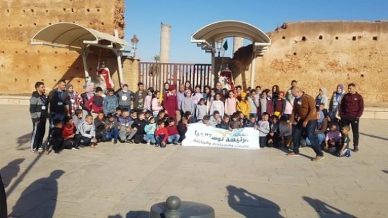 جمعية مرنيسة نوستالجيا بإقليم تاونات تنظم رحلة استكشافية ل65 طفل إلى ضريح محمد الخامس وحديقة الحيوانات الوطنية بالرباط