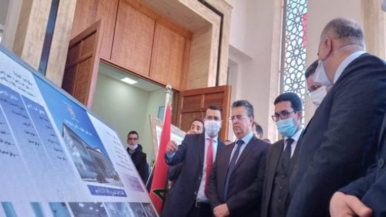 عبد اللطيف وهبي وزير العدل يشرف على تدشين قسم قضاء الأسرة بتاونات