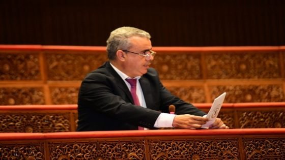 المستشار البرلماني إبن تاونات خالد السطي يقترح قانونا يجيز للموظفين ممارسة مهن أخرى خارج أوقات العمل